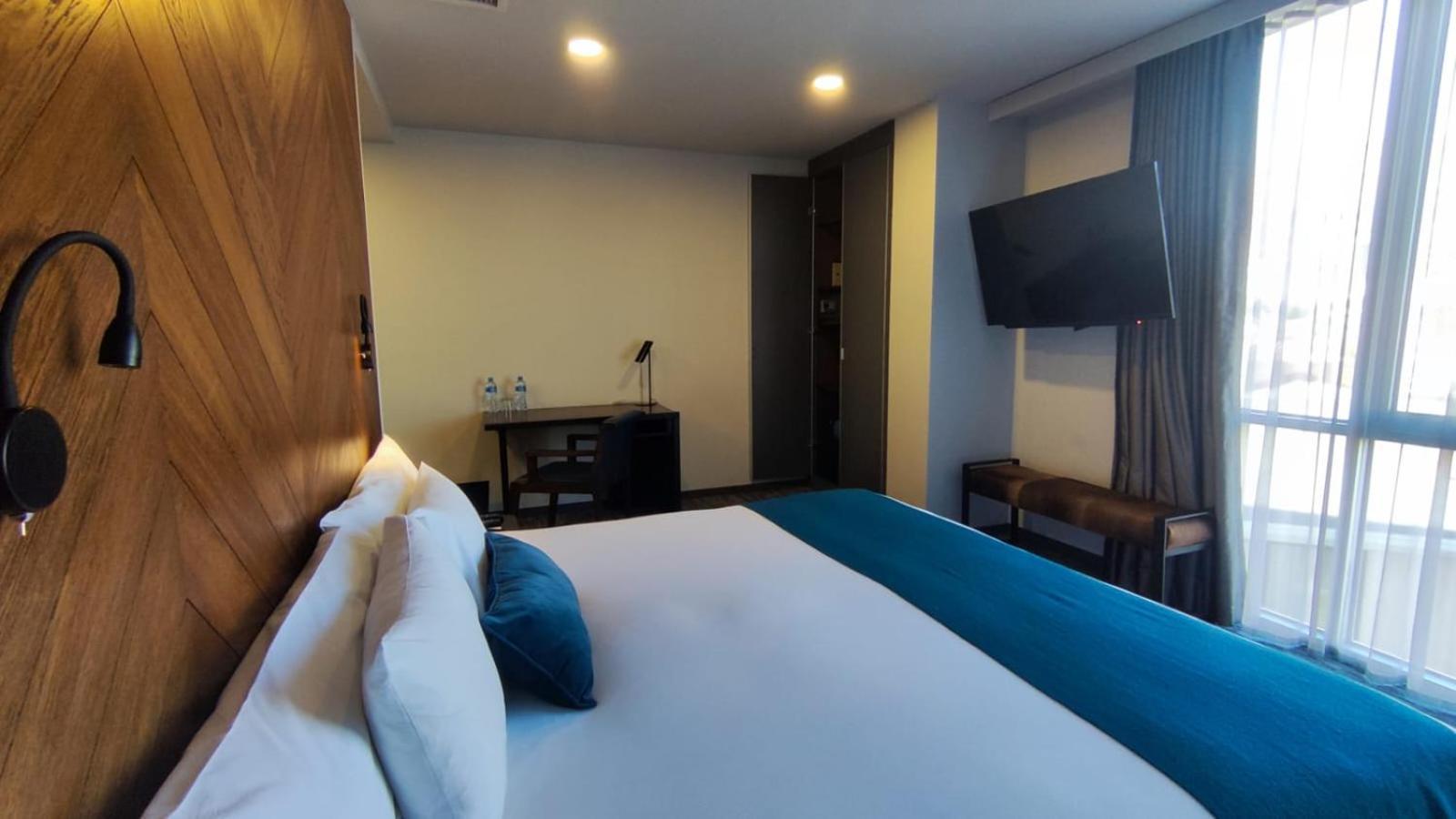 Atix Hotel Ла Пас Екстериор снимка