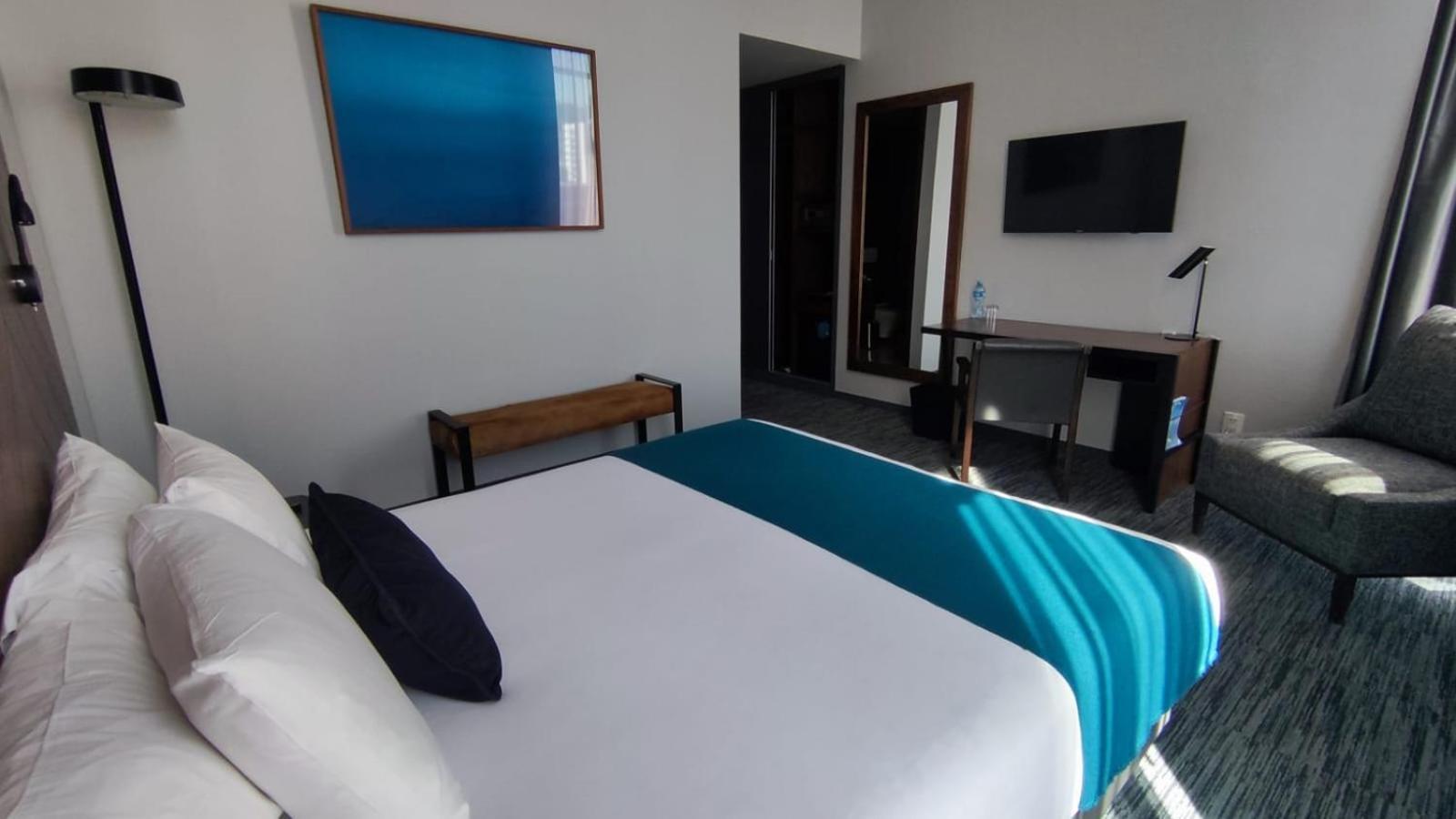 Atix Hotel Ла Пас Екстериор снимка